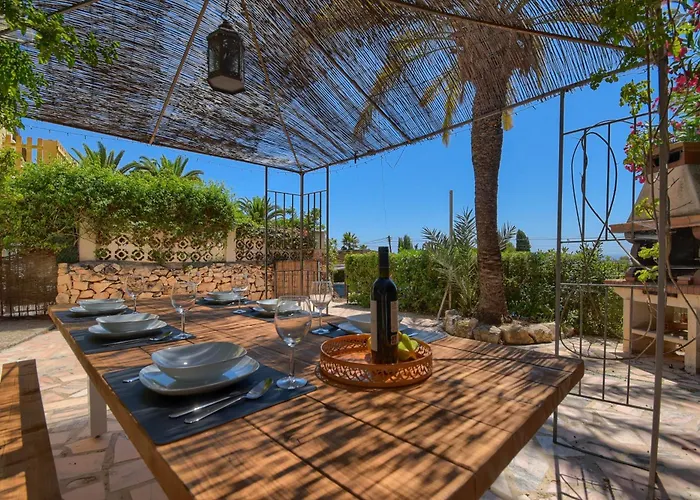 La Perla With Seaview & Large Pool